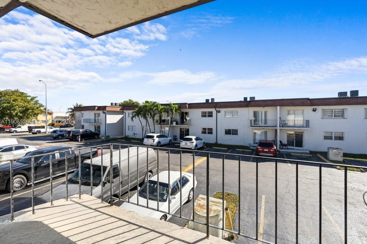 1275 W 35th St, Unit 55B, Hialeah, FL 33012 Photo