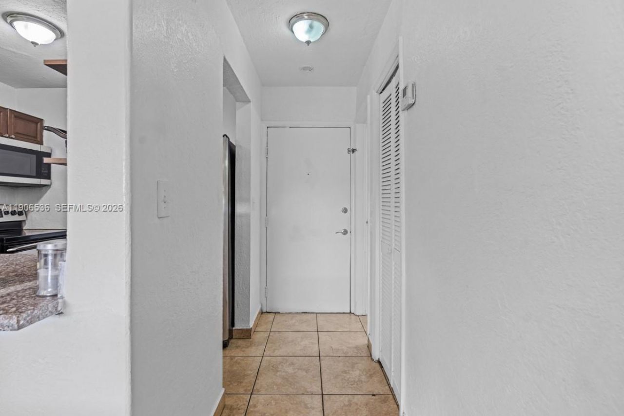 1275 W 35th St, Unit 55B, Hialeah, FL 33012 Photo