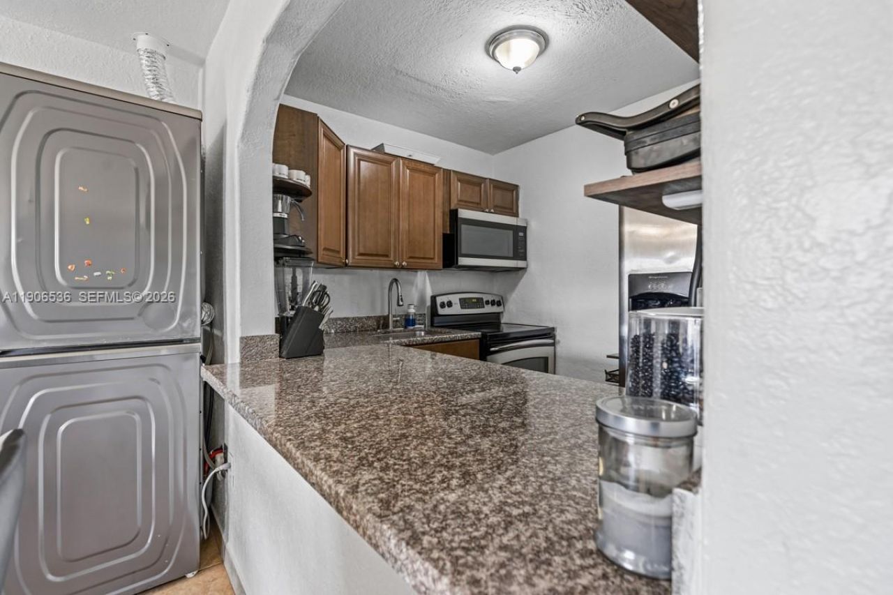 1275 W 35th St, Unit 55B, Hialeah, FL 33012 Photo