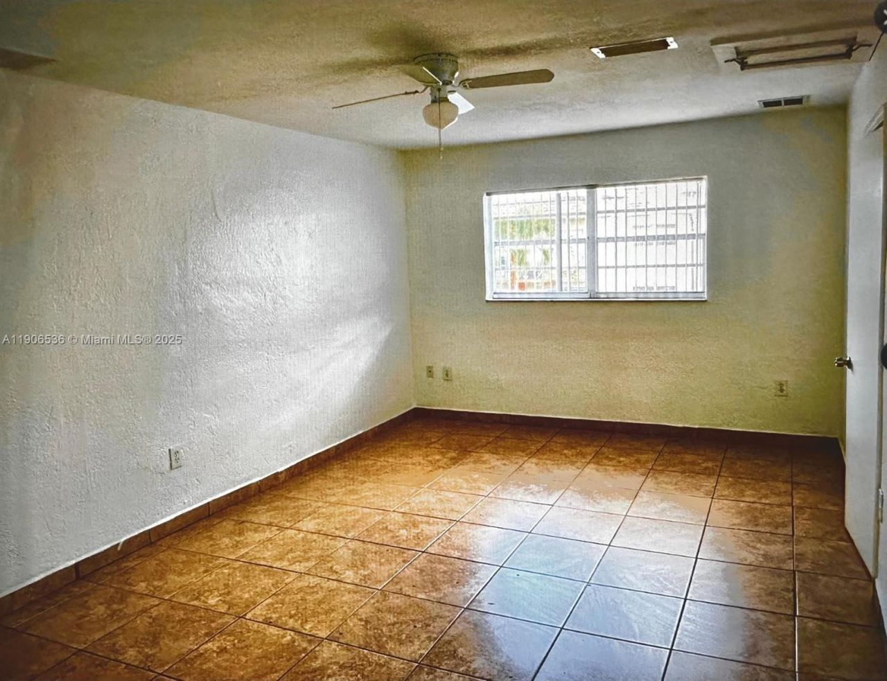 1275 W 35th St, Unit 55B, Hialeah, FL 33012 Photo