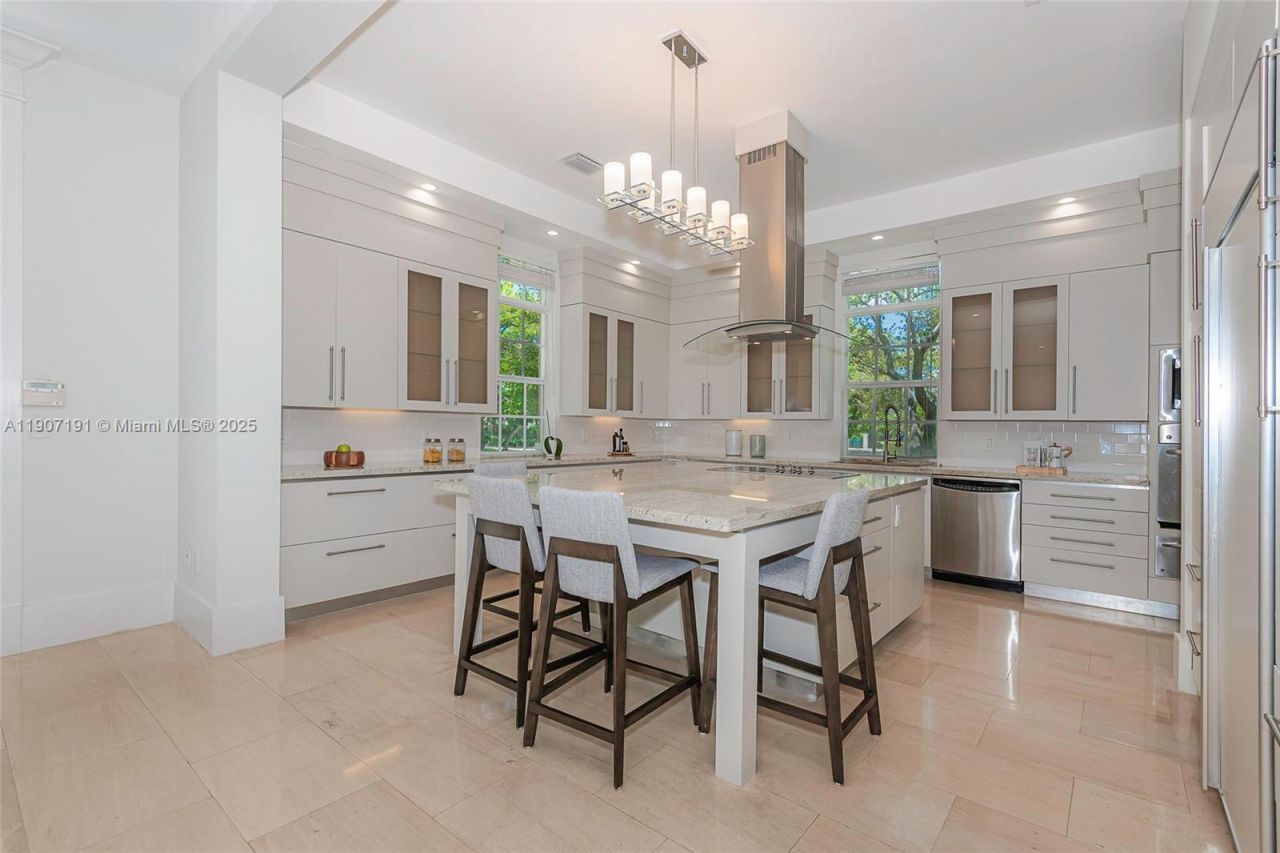 7745 SW 54th Ave, Miami, FL 33143 Photo