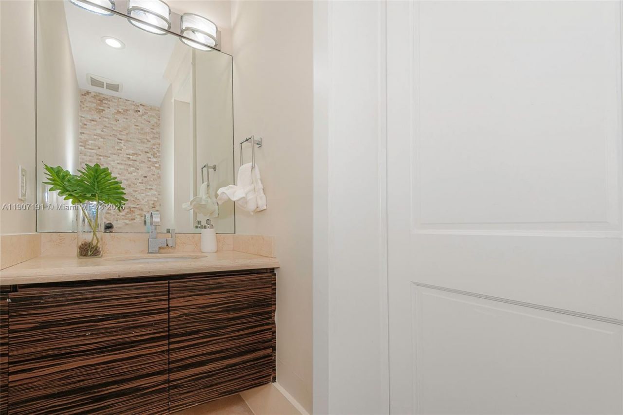 7745 SW 54th Ave, Miami, FL 33143 Photo