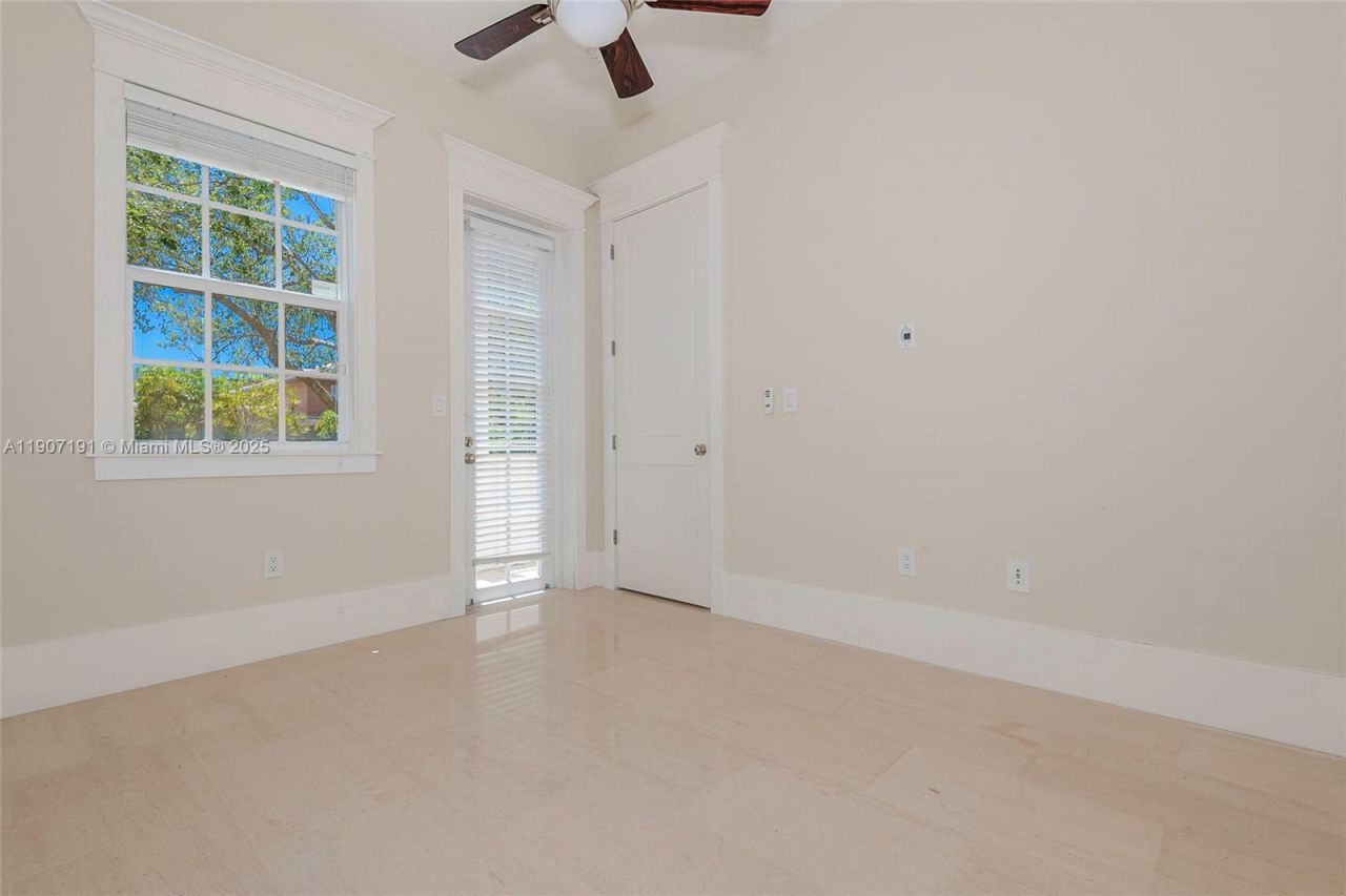 7745 SW 54th Ave, Miami, FL 33143 Photo