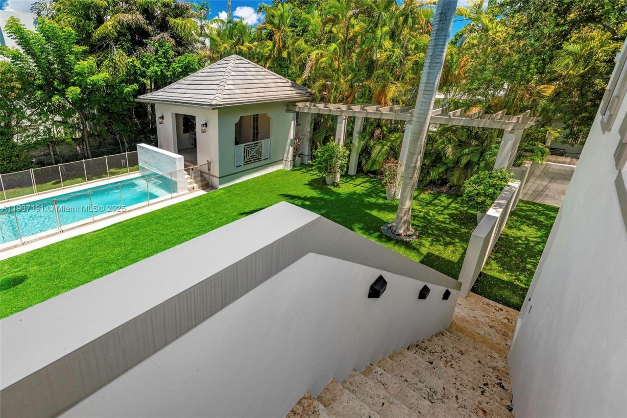 7745 SW 54th Ave, Miami, FL 33143 Photo