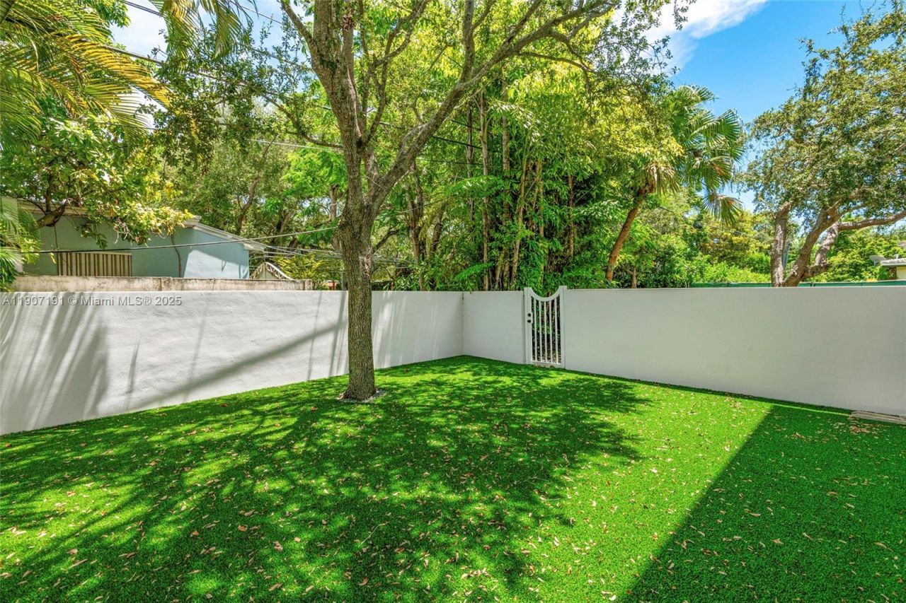 7745 SW 54th Ave, Miami, FL 33143 Photo