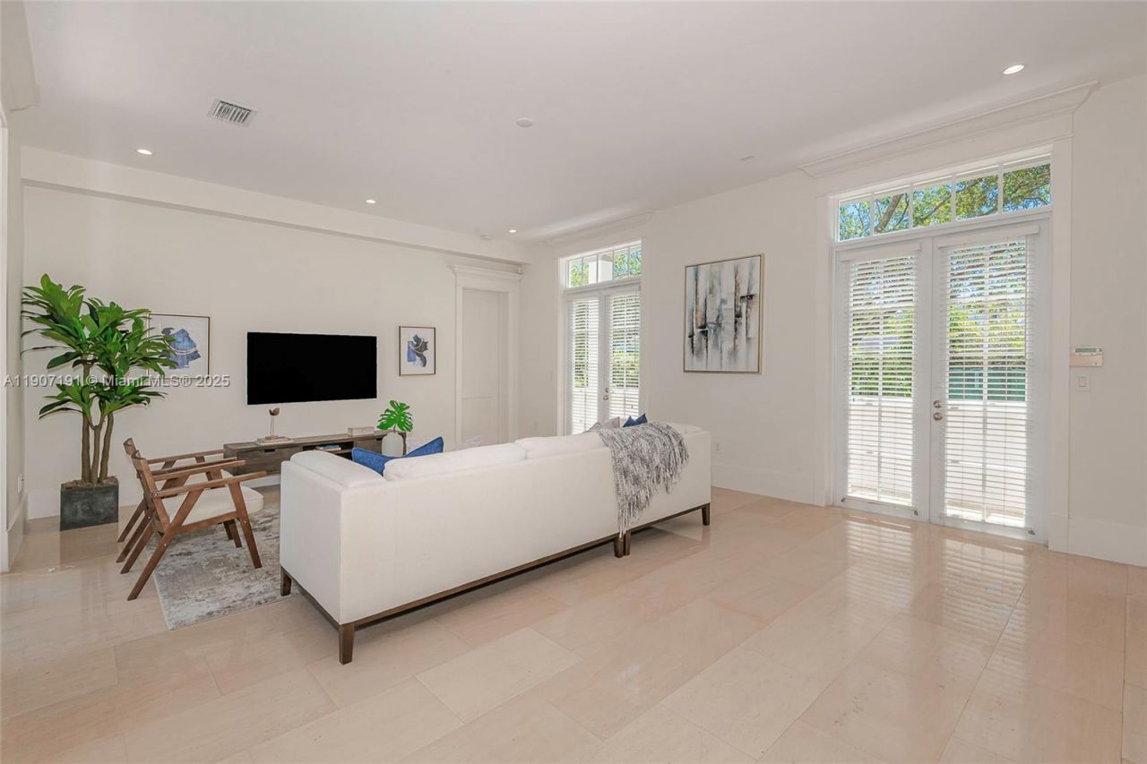 7745 SW 54th Ave, Miami, FL 33143 Photo