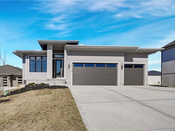 22117 W 94th Terrace, Lenexa, KS 66220