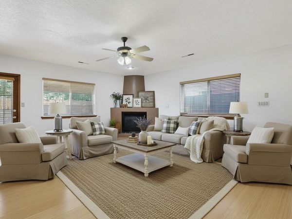 2105 San Venito Road NW, Albuquerque, NM 87104