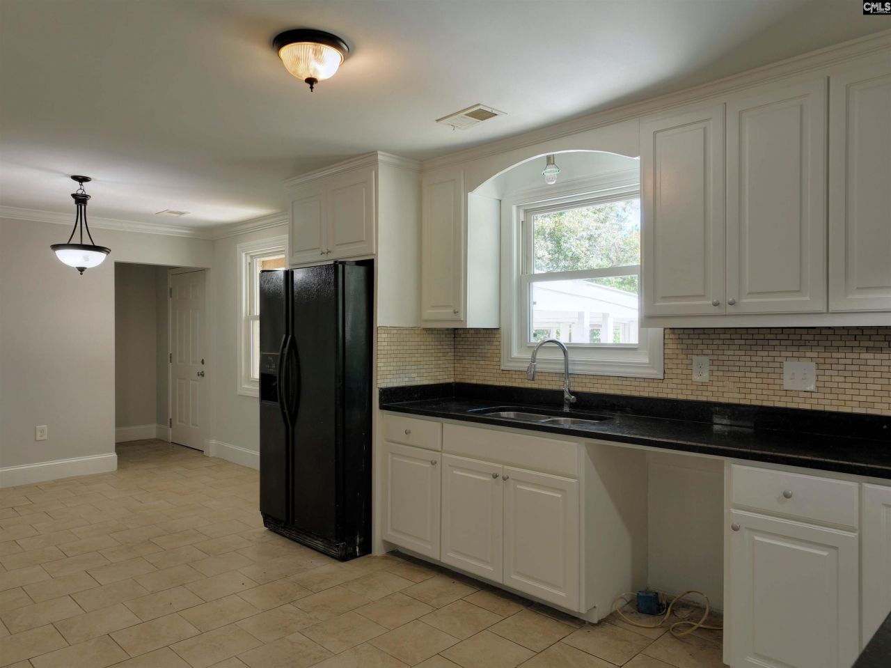 309 Rose Drive  Photo 12