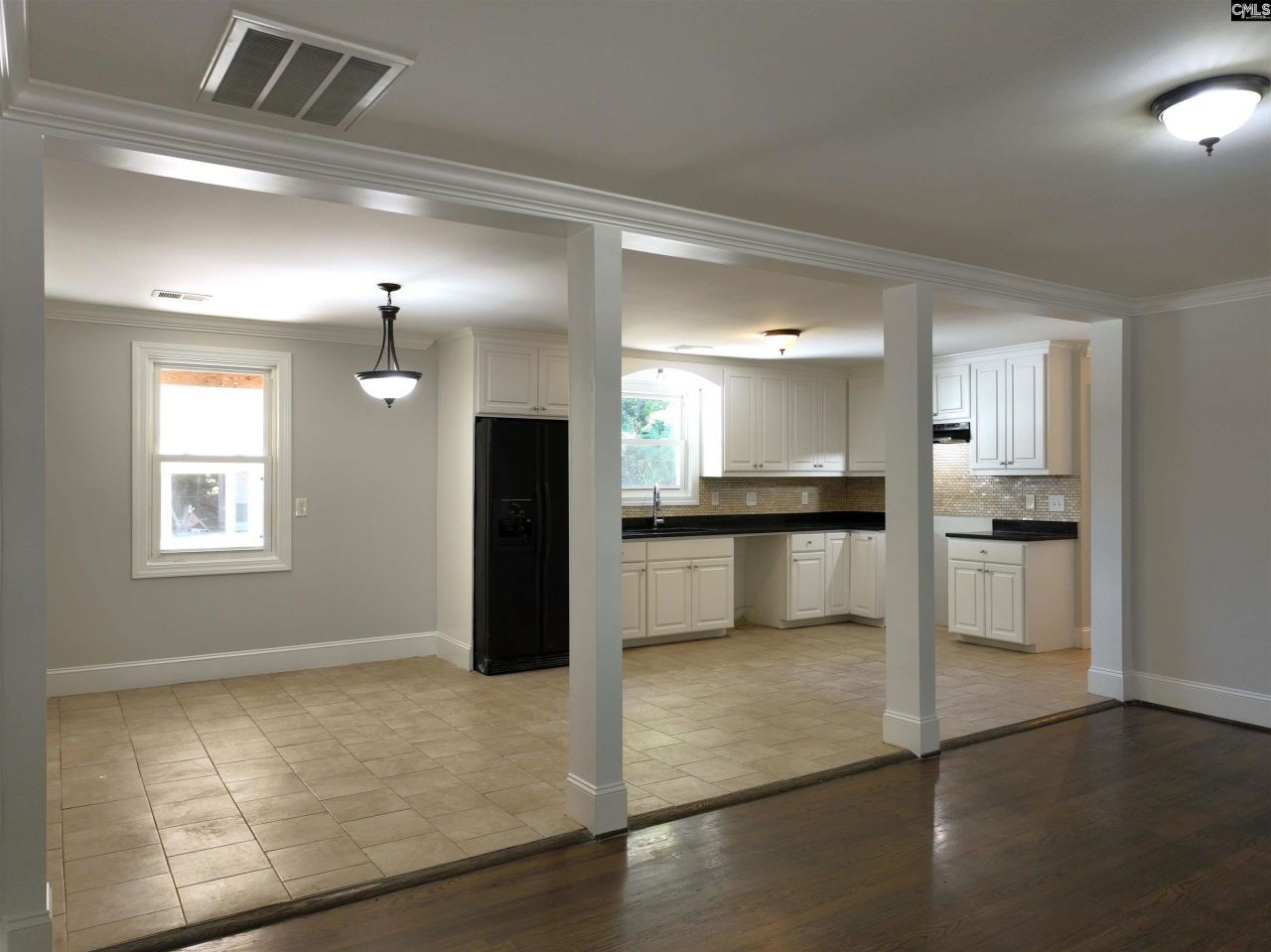 309 Rose Drive  Photo 5