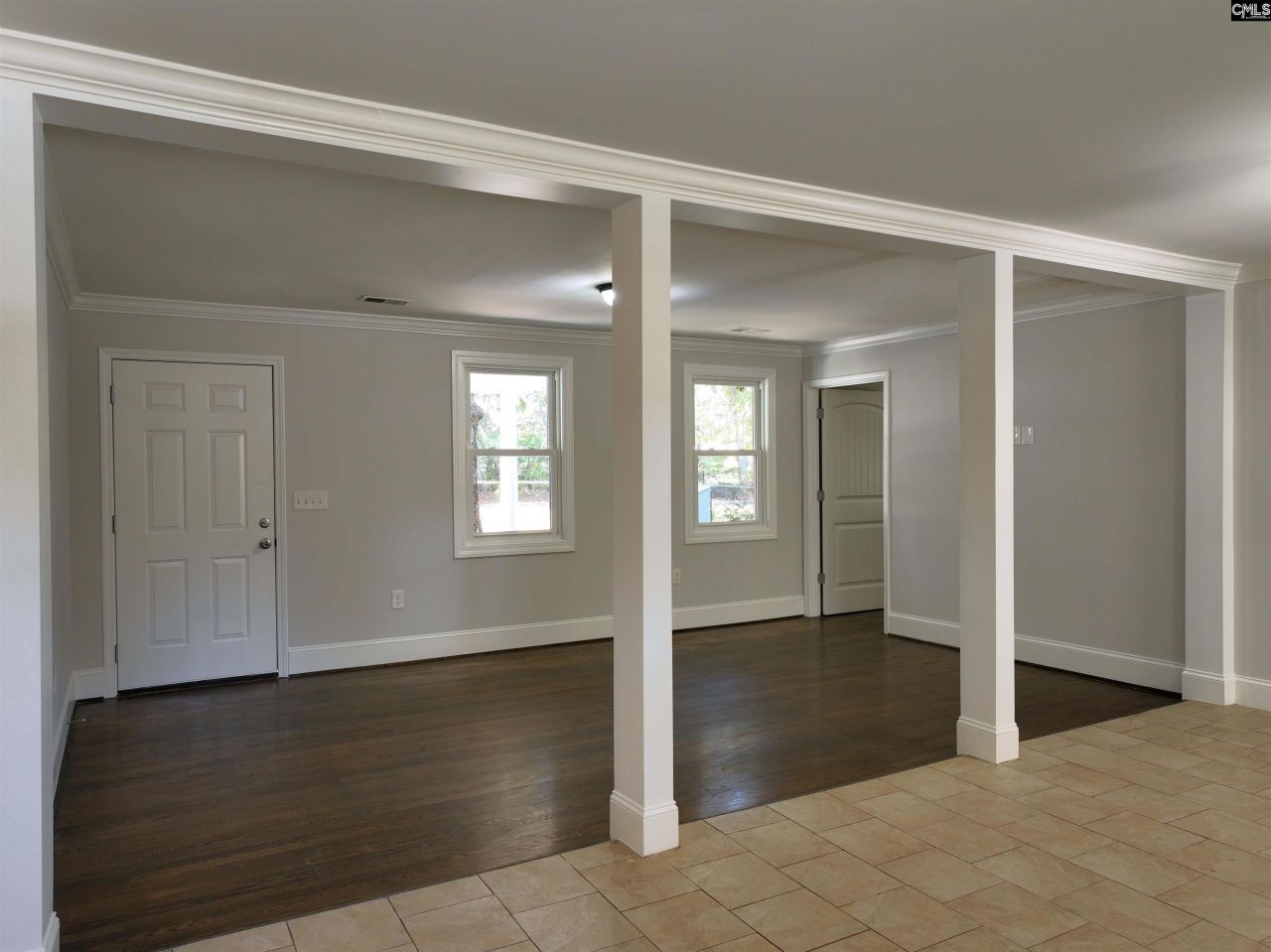 309 Rose Drive  Photo 7