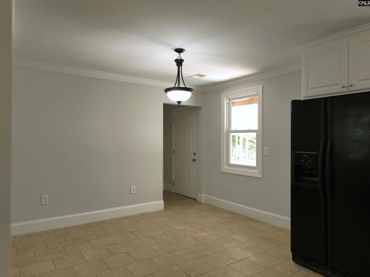 309 Rose Drive  Photo 8