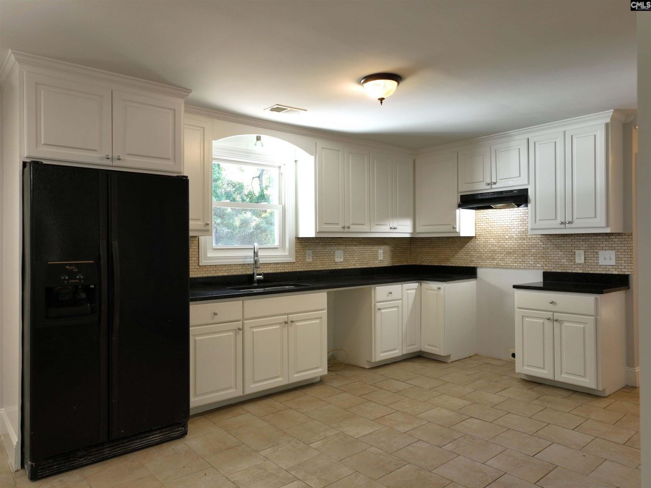 309 Rose Drive  Photo 9