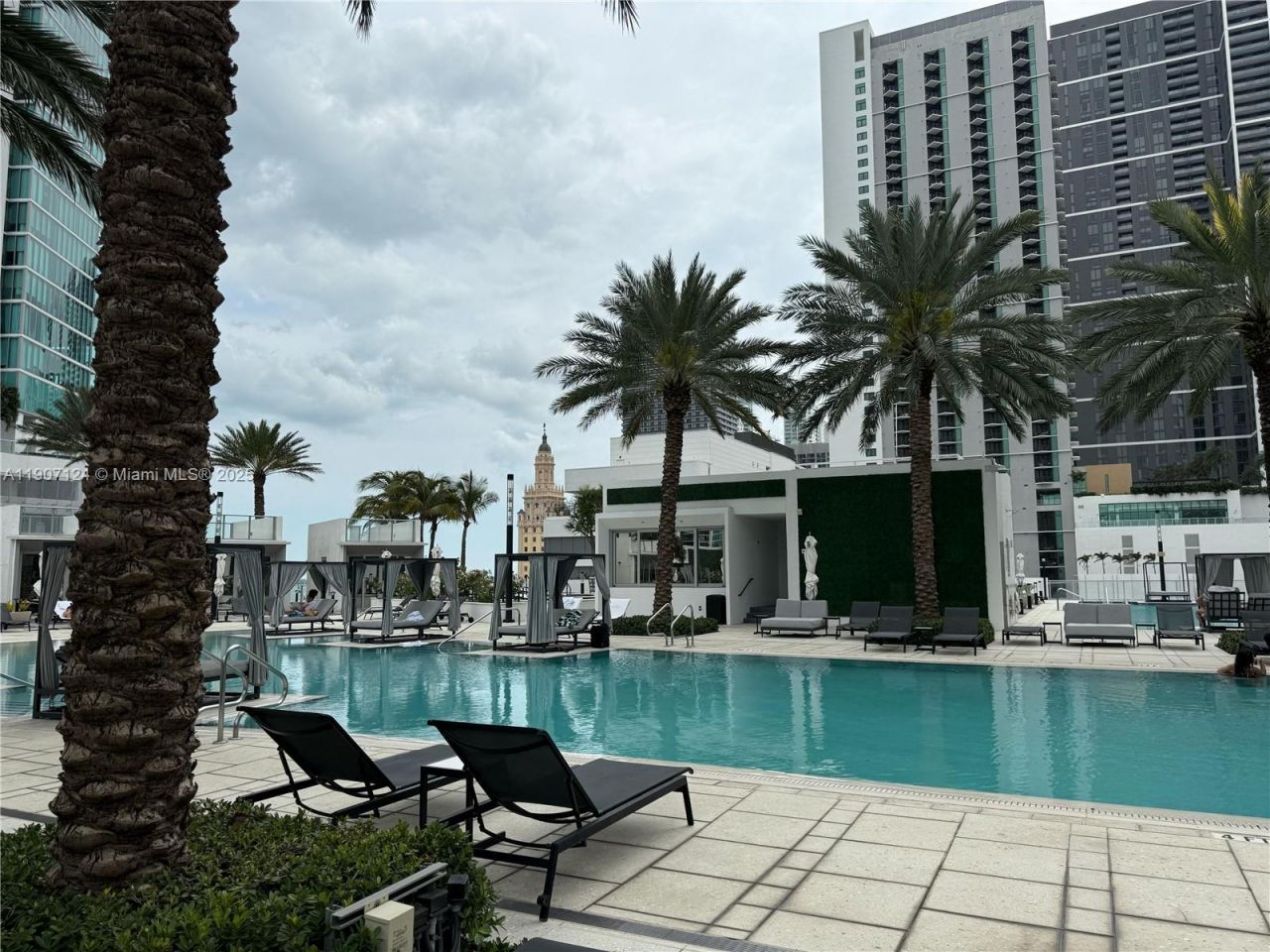 851 NE 1st Ave, Unit 4811, Miami, FL 33132 Photo