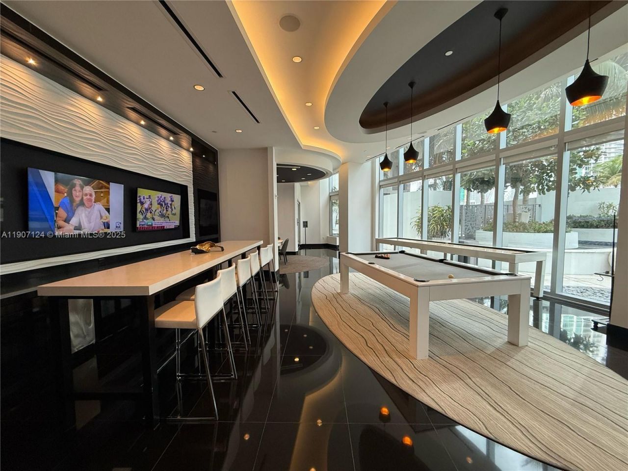 851 NE 1st Ave, Unit 4811, Miami, FL 33132 Photo