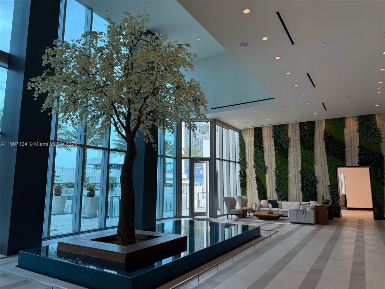 851 NE 1st Ave, Unit 4811, Miami, FL 33132 Photo