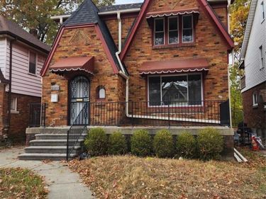 16161 Roselawn Street, Detroit, MI 48221