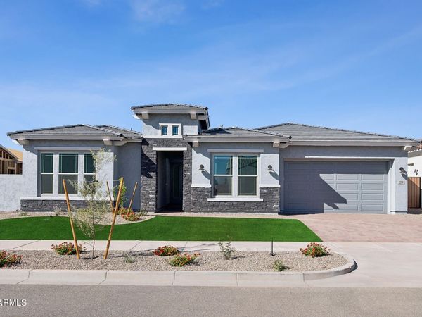 1110 W J WALTZ Way, Apache Junction, AZ 85120
