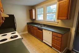 509 Black Street photo 4