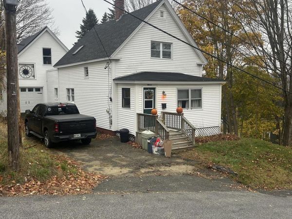 11 Oak Street, Livermore Falls, ME 04254