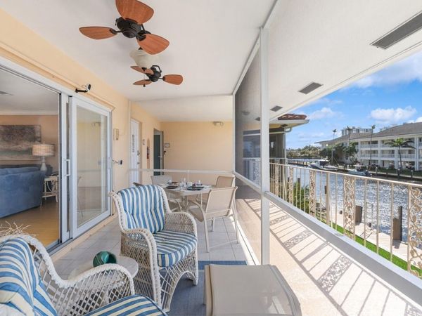 2864 NE 33rd Ct, Unit 202, Fort Lauderdale, FL 33306