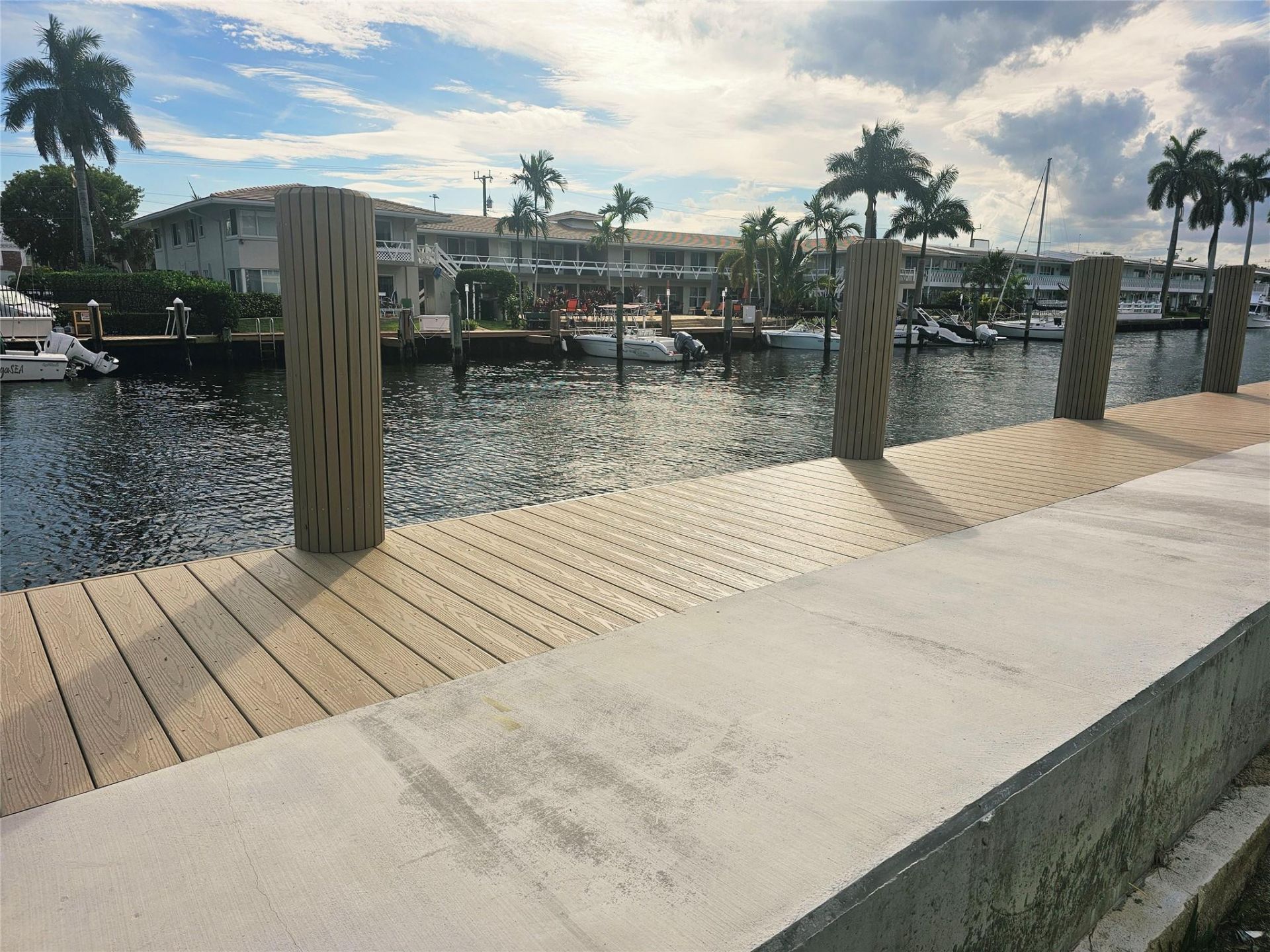 2864 NE 33rd Court, Unit 202, Fort Lauderdale, FL 33306 Photo