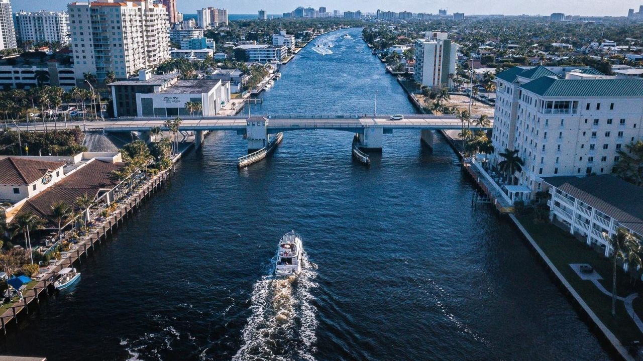 2864 NE 33rd Court, Unit 202, Fort Lauderdale, FL 33306 Photo