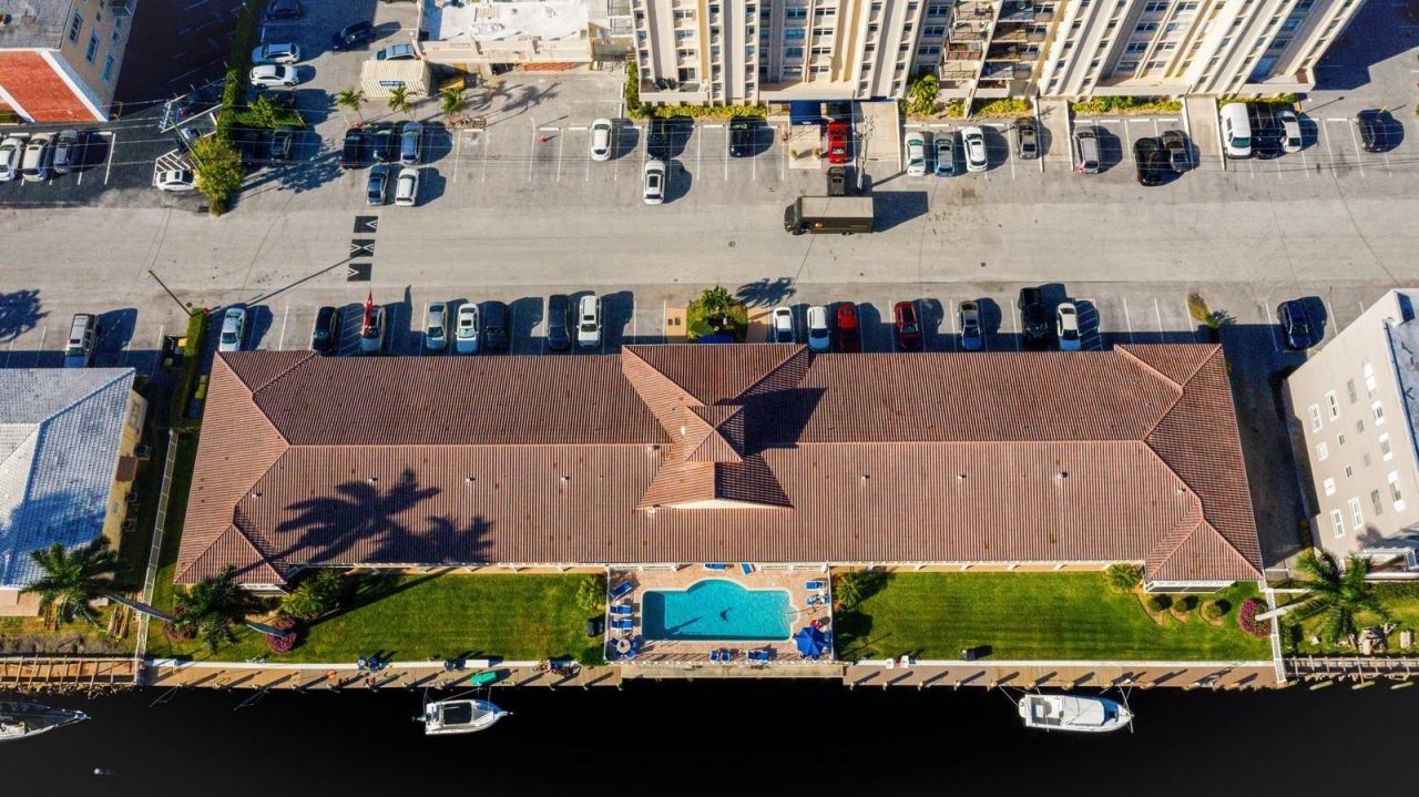 2864 NE 33rd Court, Unit 202, Fort Lauderdale, FL 33306 Photo