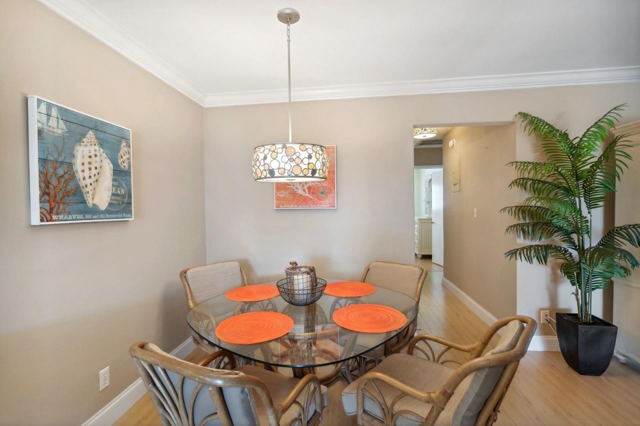 2864 NE 33rd Court, Unit 202, Fort Lauderdale, FL 33306 Photo