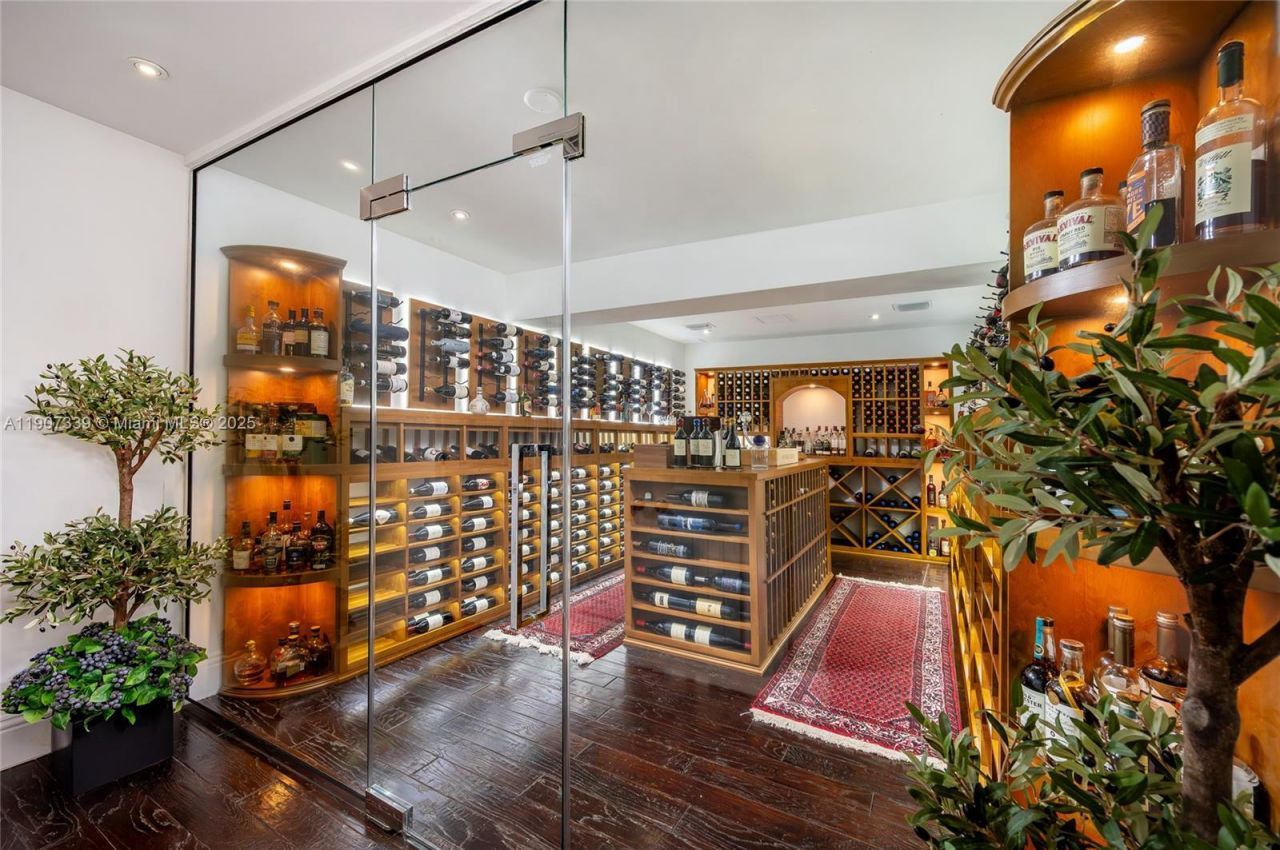 612 Catalonia Ave, Coral Gables, FL 33134 Photo