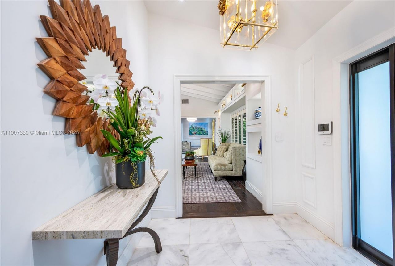 612 Catalonia Ave, Coral Gables, FL 33134 Photo