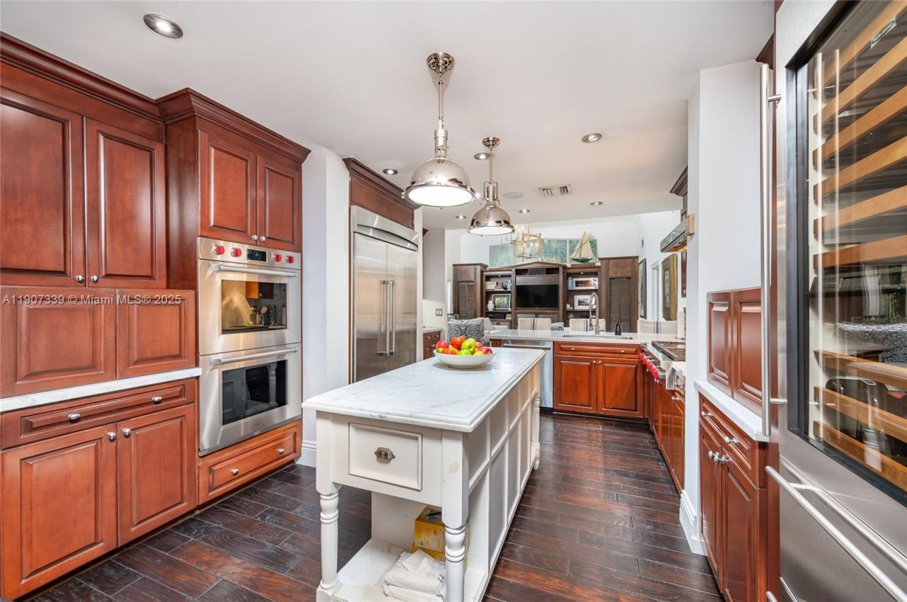 612 Catalonia Ave, Coral Gables, FL 33134 Photo