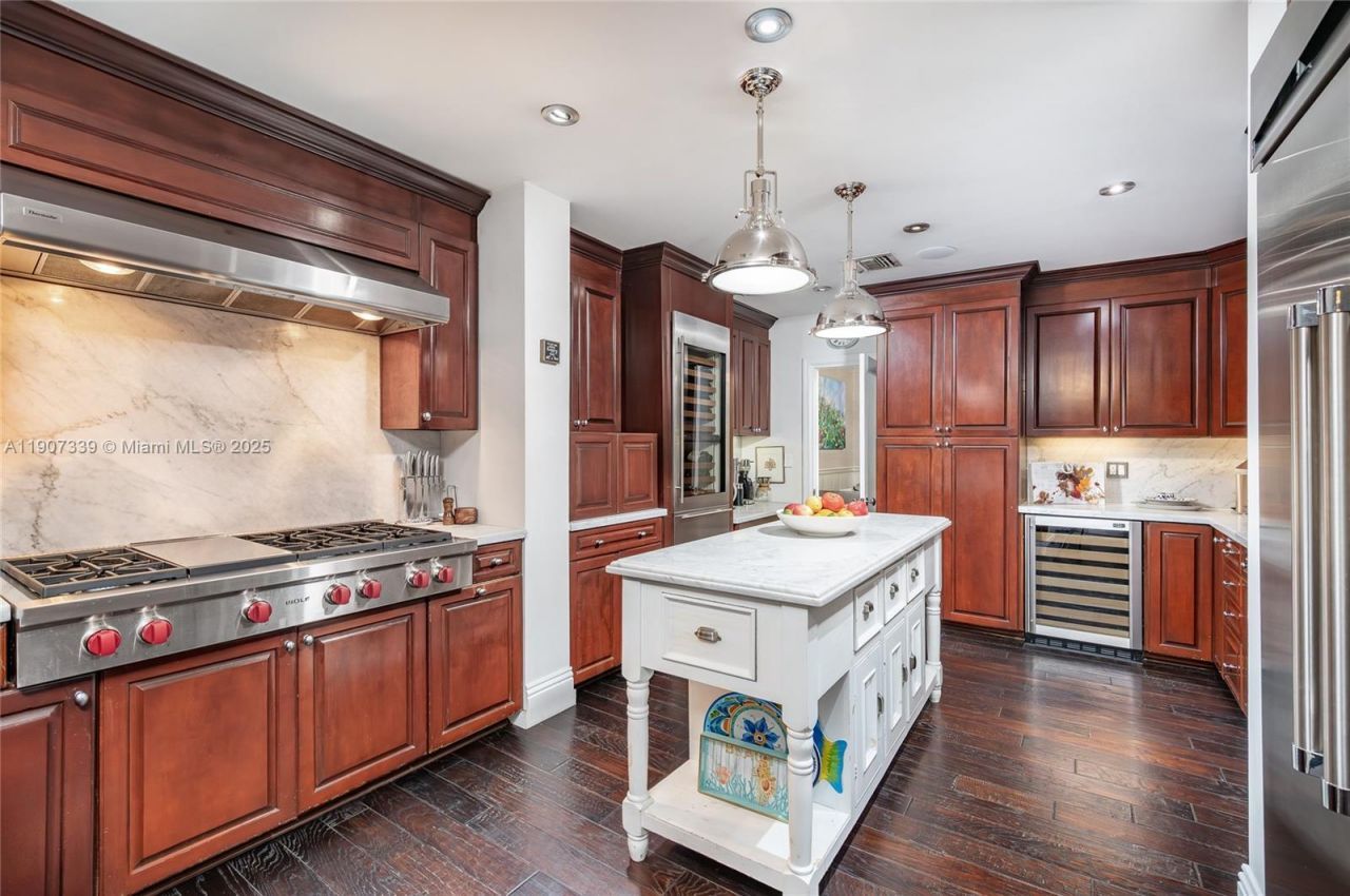 612 Catalonia Ave, Coral Gables, FL 33134 Photo