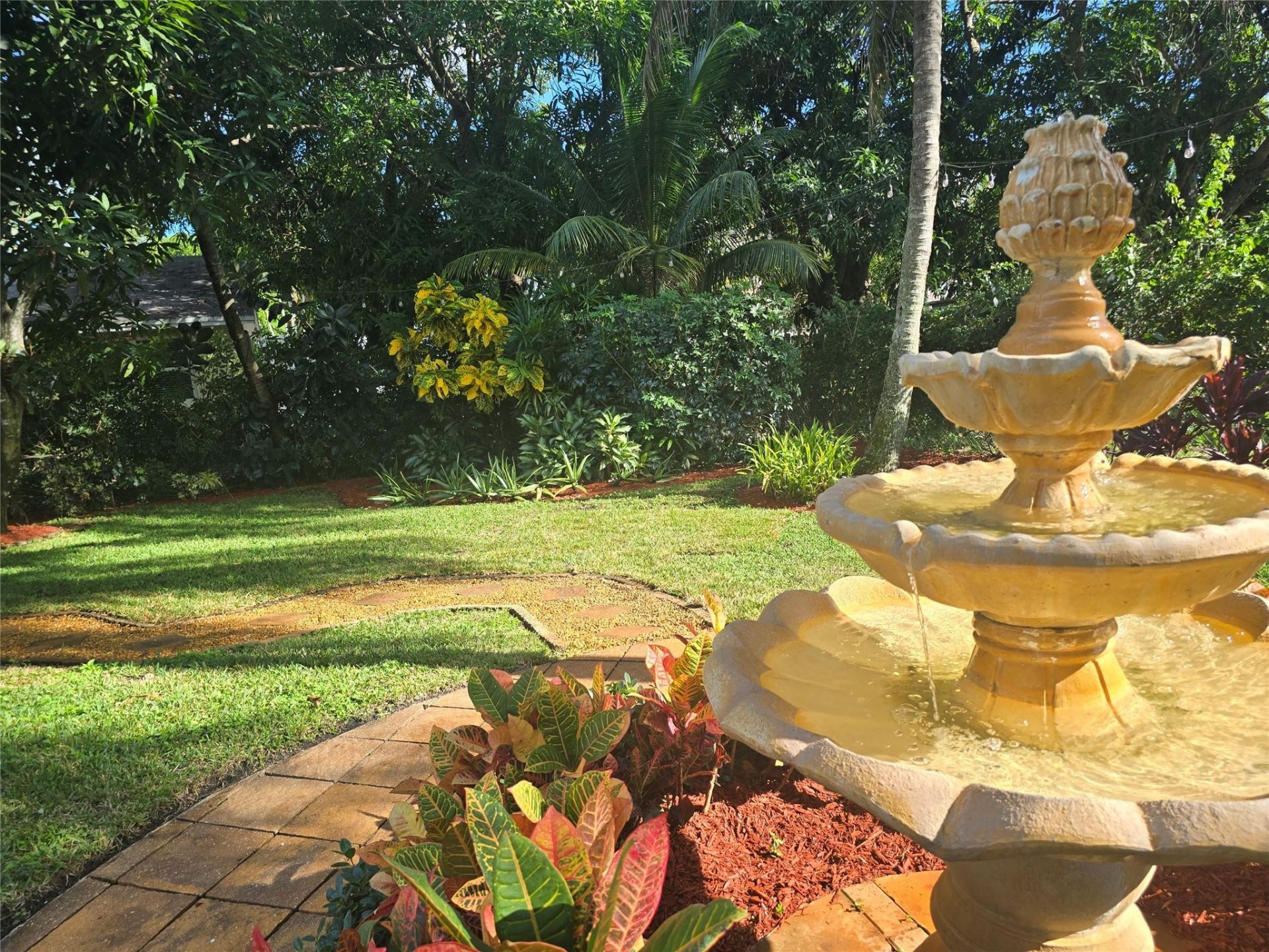 946 Alamanda Road, West Palm Beach, FL 33405 Photo