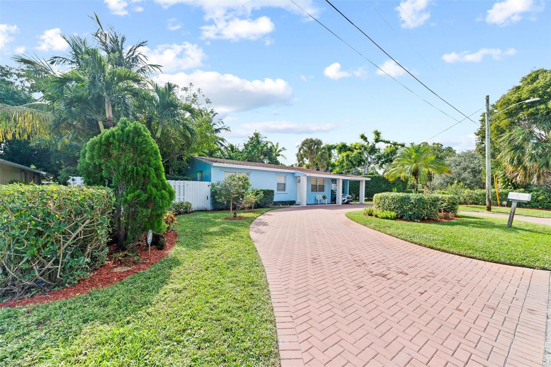 946 Alamanda Road, West Palm Beach, FL 33405 Photo