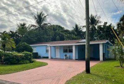 946 Alamanda Rd, West Palm Beach, FL 33405 Photo