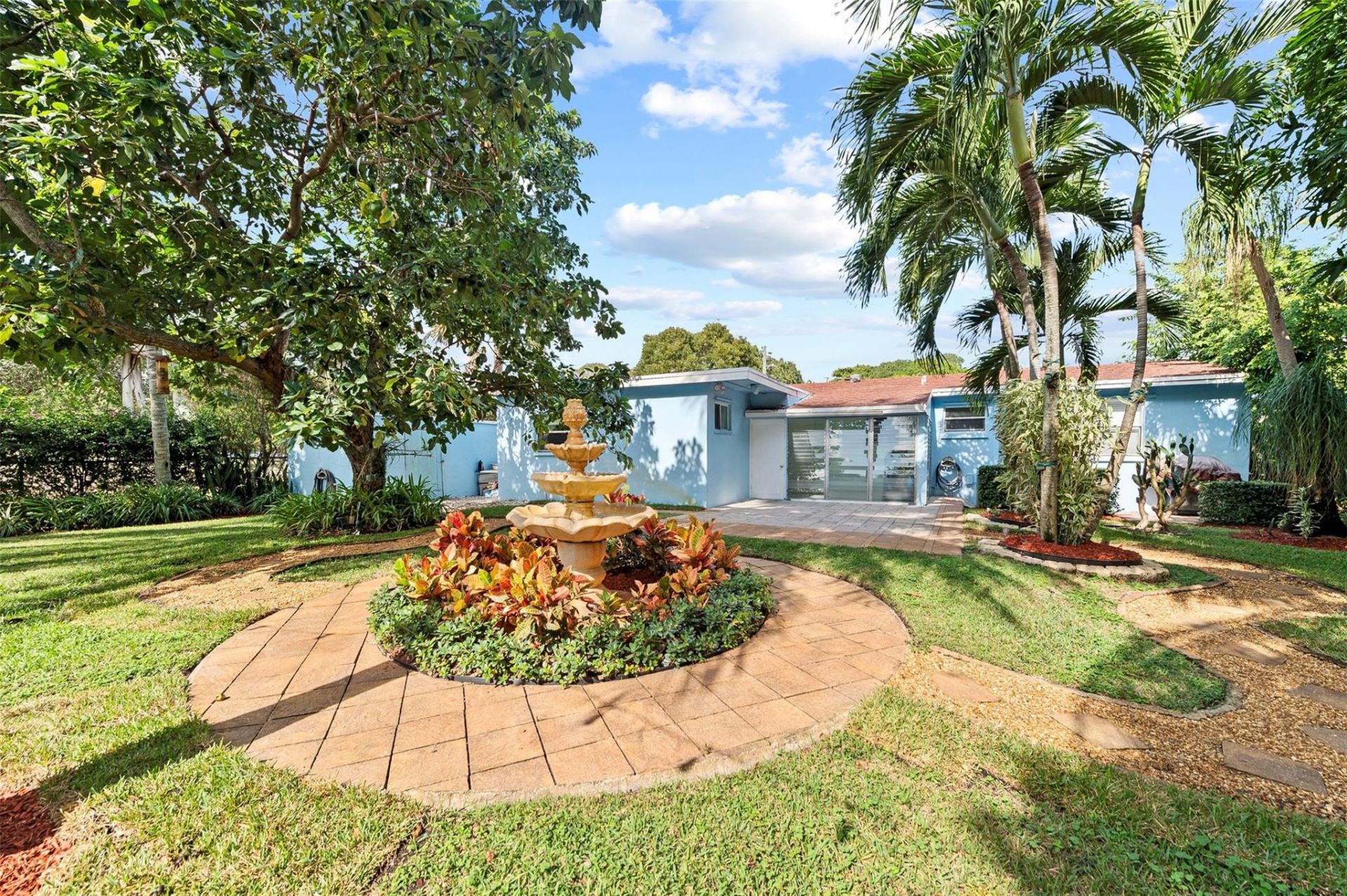 946 Alamanda Road, West Palm Beach, FL 33405 Photo