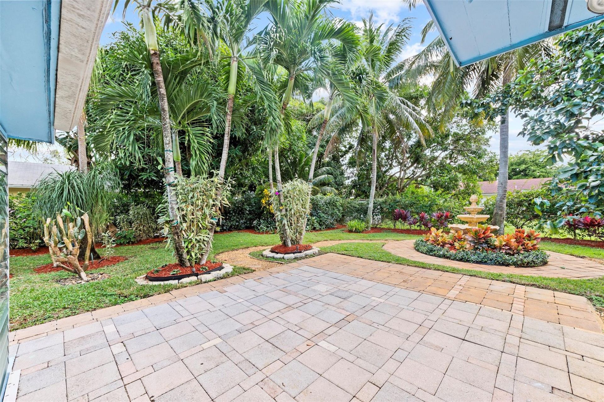 946 Alamanda Road, West Palm Beach, FL 33405 Photo