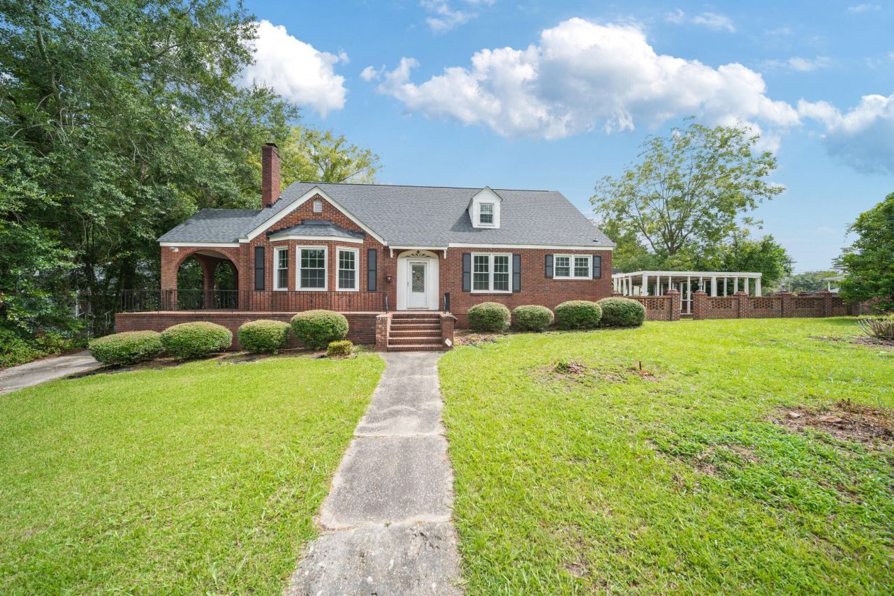 1740 Carolina Avenue Photo 1