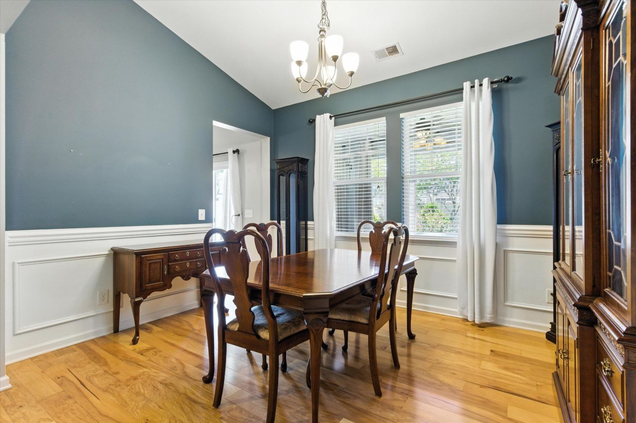 420 Fetterbush Drive Photo 12