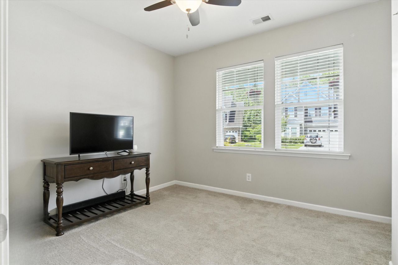 420 Fetterbush Drive Photo 22