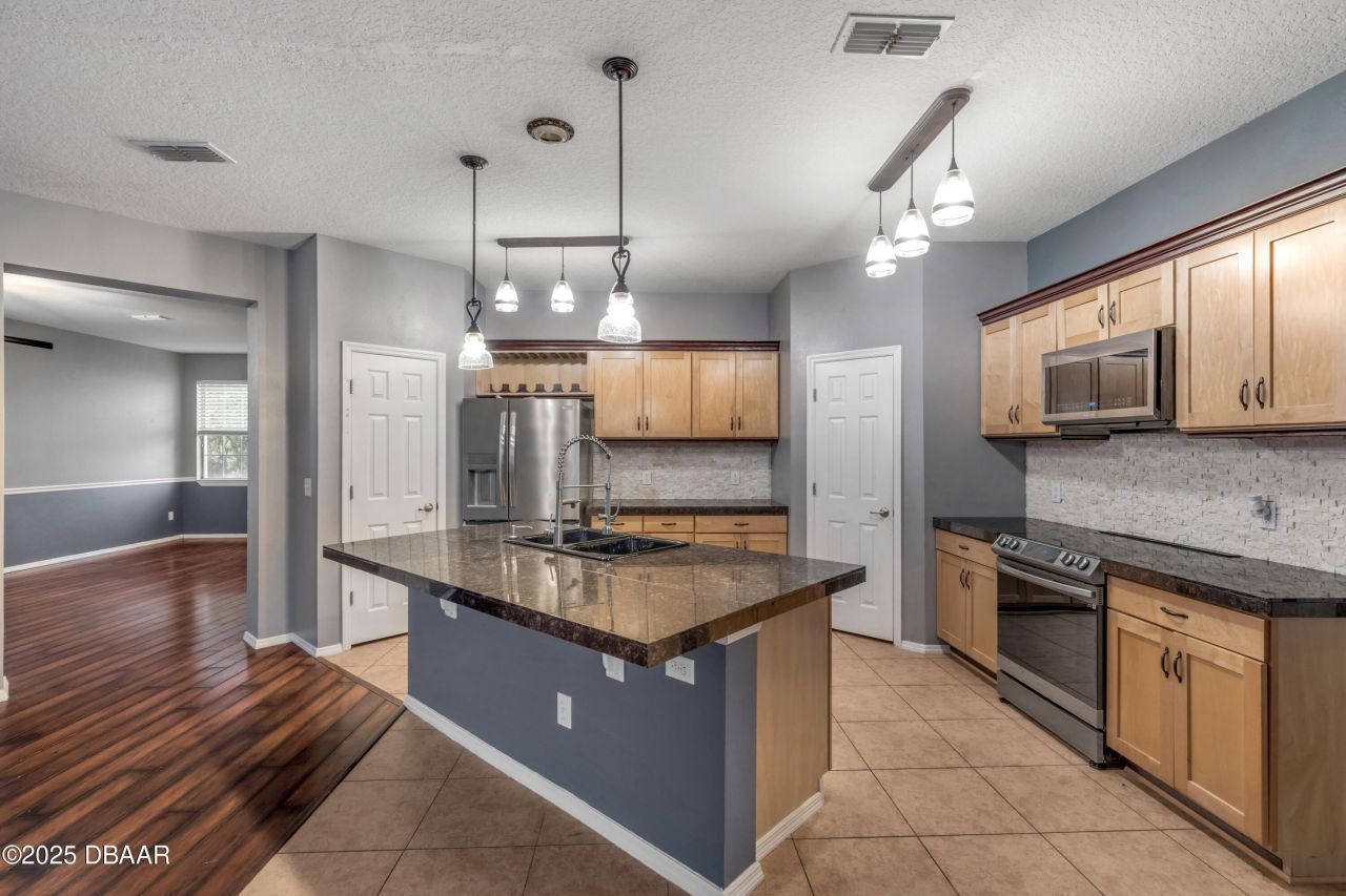 2707 Atlantis Drive, New Smyrna Beach, FL 32168 Photo