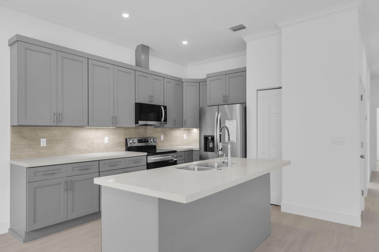 14 Tarpon Avenue, Key Largo, FL 33037 Photo