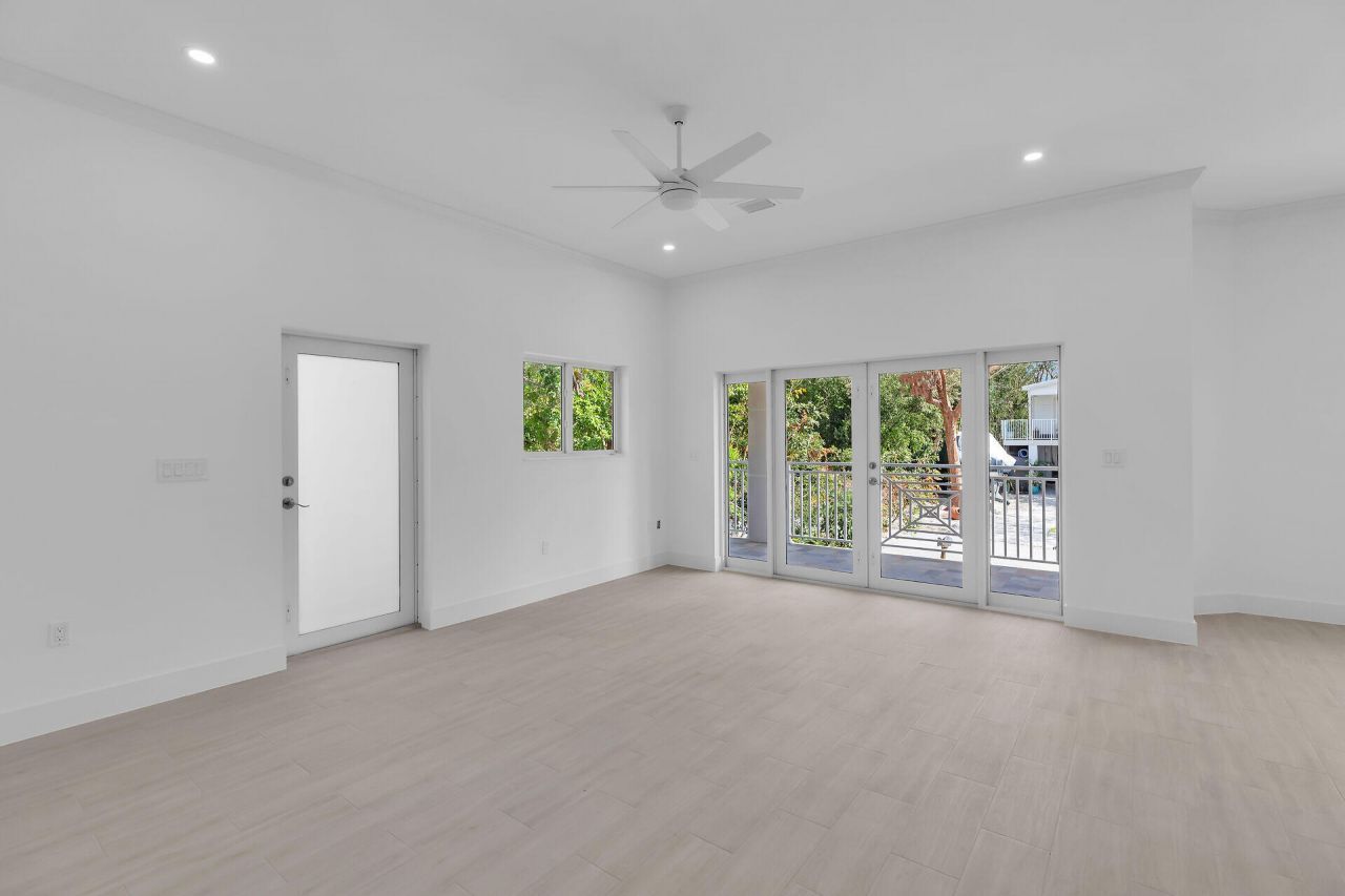 14 Tarpon Avenue, Key Largo, FL 33037 Photo