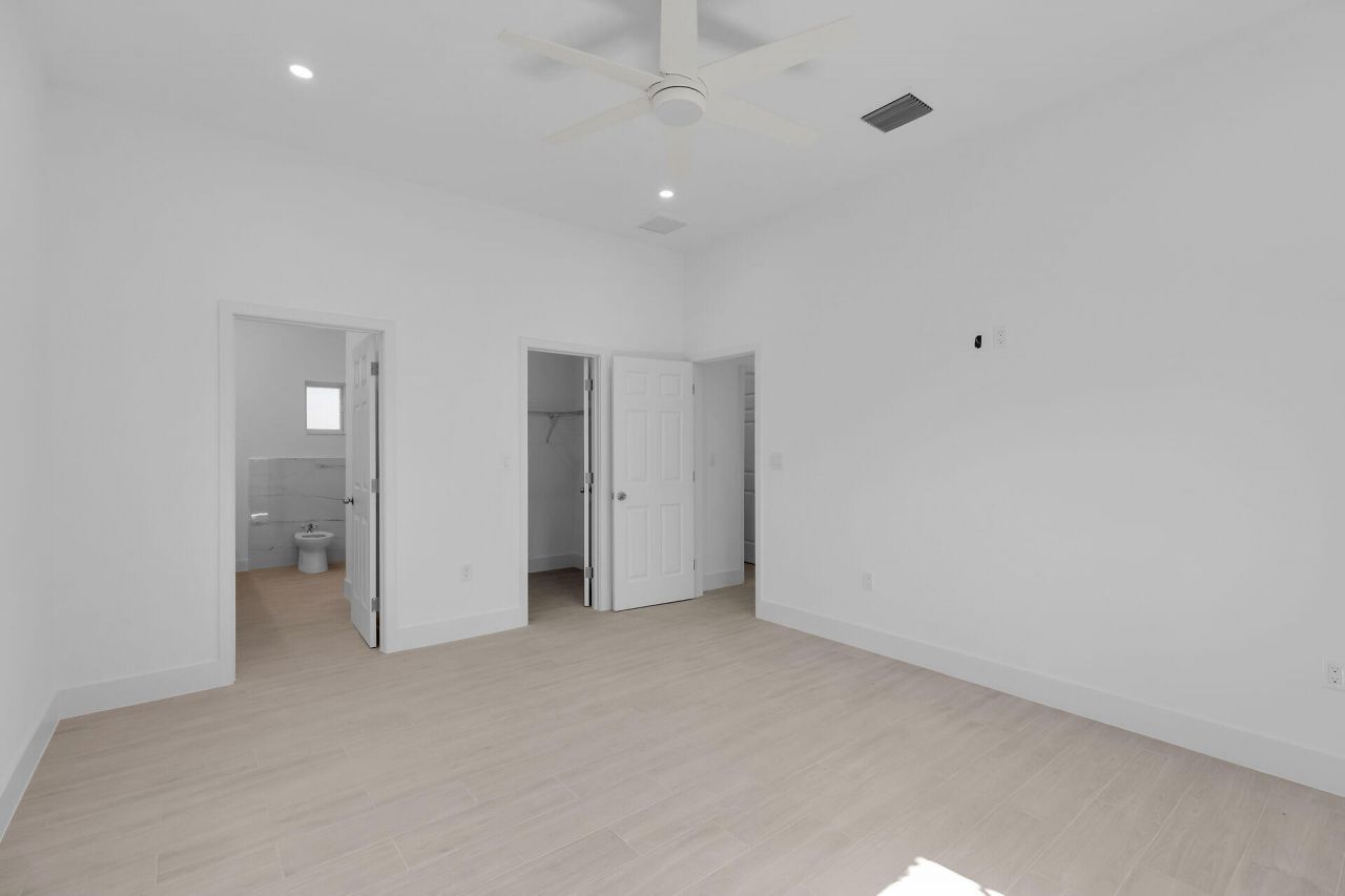 14 Tarpon Avenue, Key Largo, FL 33037 Photo