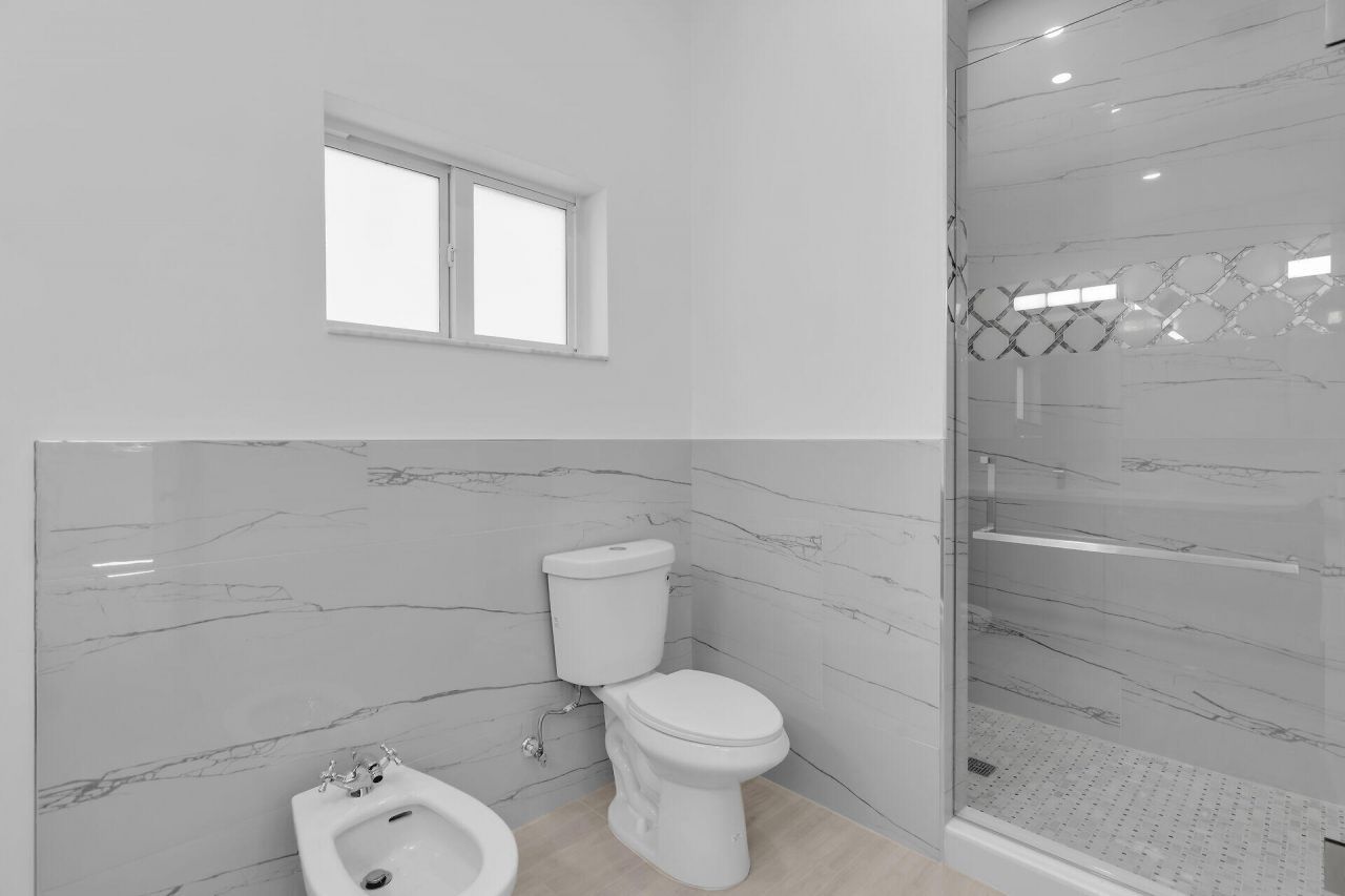 14 Tarpon Avenue, Key Largo, FL 33037 Photo