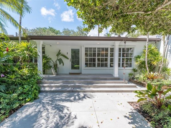 9240 SW 69th Ct, Pinecrest, FL 33156