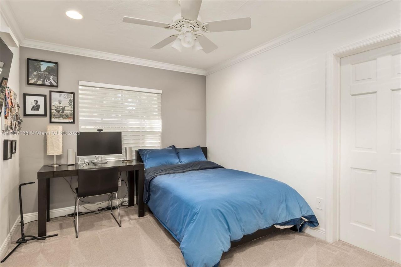 9240 SW 69th Ct, Pinecrest, FL 33156 Photo