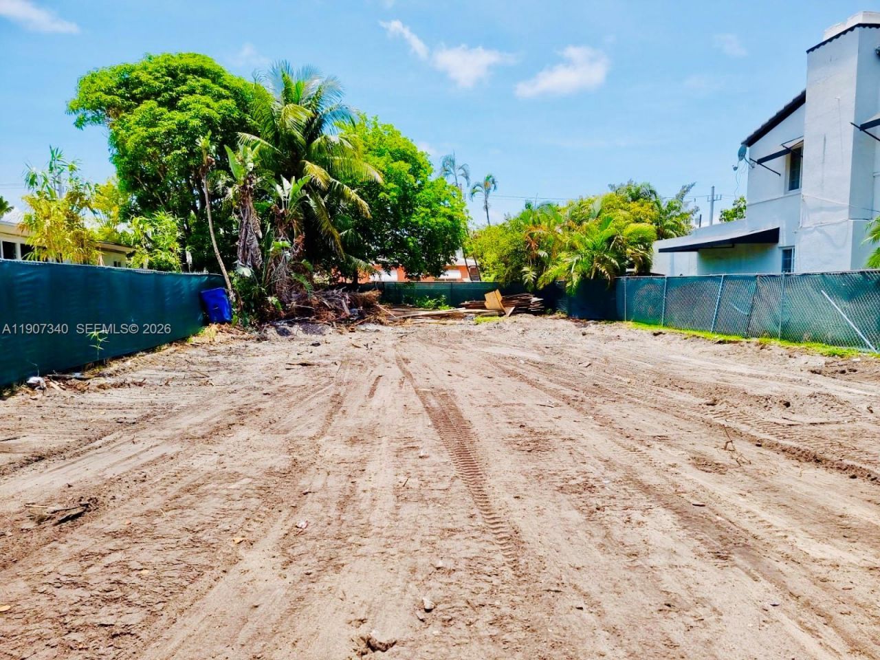 9116 Abbott Ave, Surfside, FL 33154 Photo