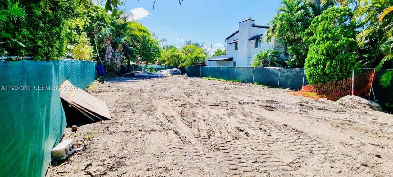 9116 Abbott Ave, Surfside, FL 33154 Photo